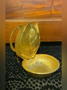 Handcrafted Brass Leaf Diya & Tea Light Throne